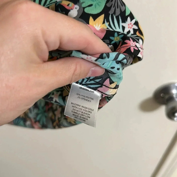 EUC Chubbies Tropical Toucan Palm Button Down Polo - Picture 5 of 5